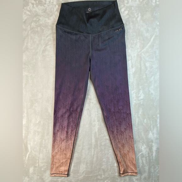 AR-33 Alpha High Rise Waist Ombré Leggings 7/8 Purple Women's Small - Picture 2 of 8